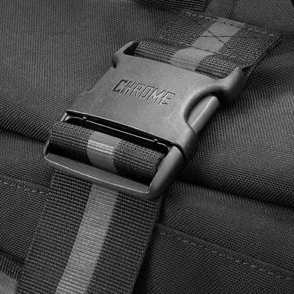 Zaino Chrome Barrage Cargo 22L Nero Opaco - immagine 5